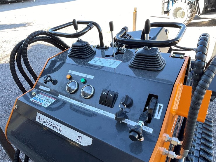 #225-•-mini-skid-steer-loader-image-20