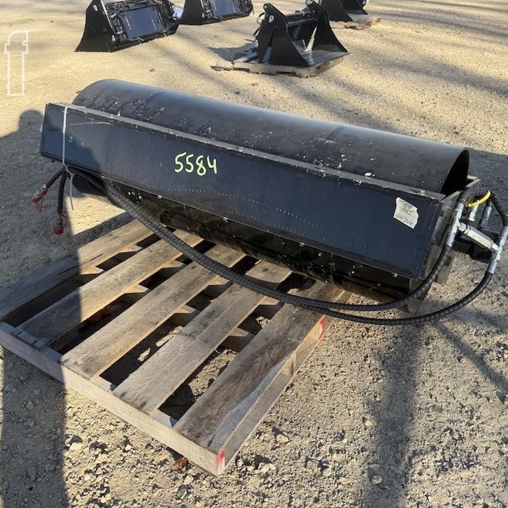 SKID STEER VIBRATORY ROLLER