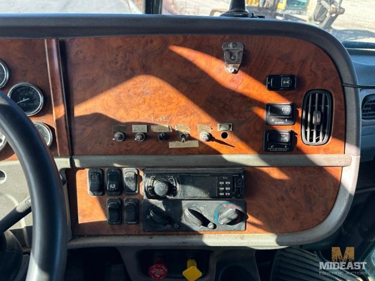 2006-peterbilt-fuel-truck-xx75502-image-31