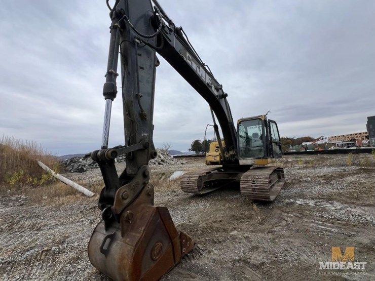 2010-200d-excavator-xx12078-image-4