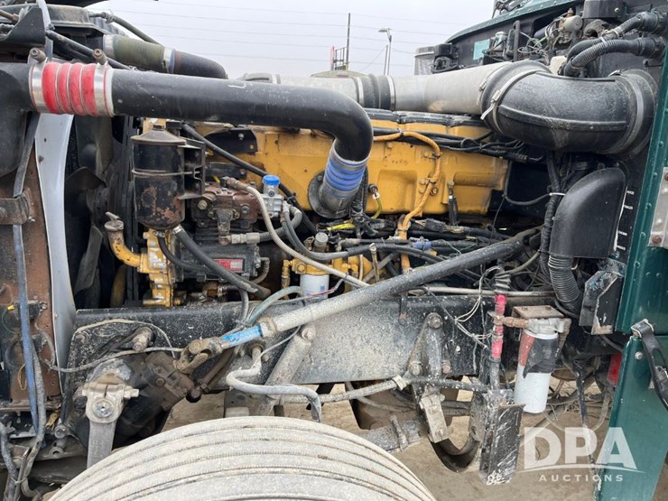 1999-peterbilt-379-image-70