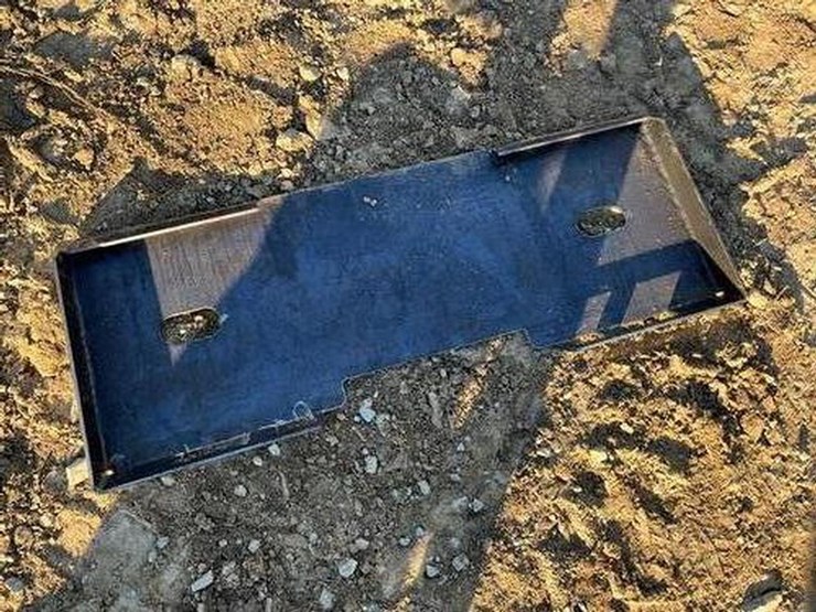 kit-container-skid-steer-quick-attach-frame-image-1