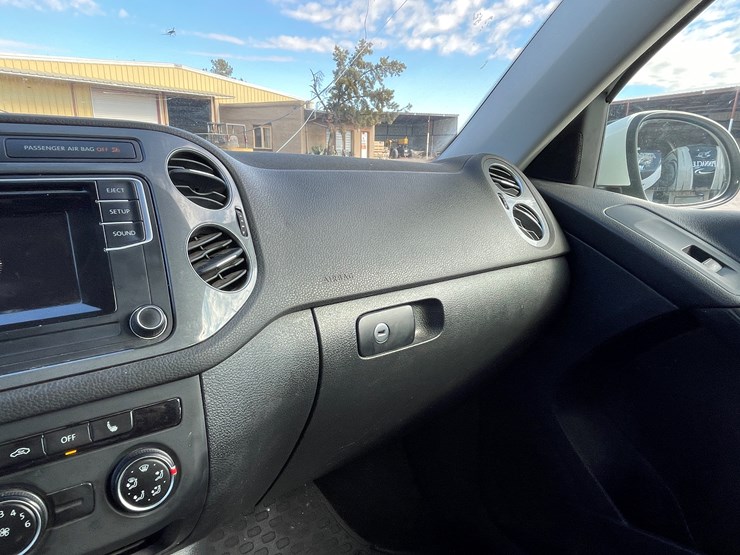 #3-•-volkswagen-tiguan-(nm-title-in-delay)-image-89