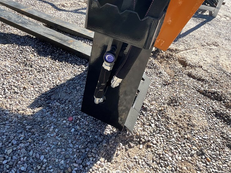 #210-•-pallet-fork-hydraulic-adjustable-image-4