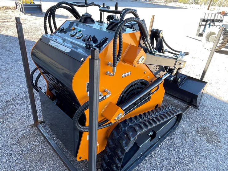 #225-•-mini-skid-steer-loader-image-19