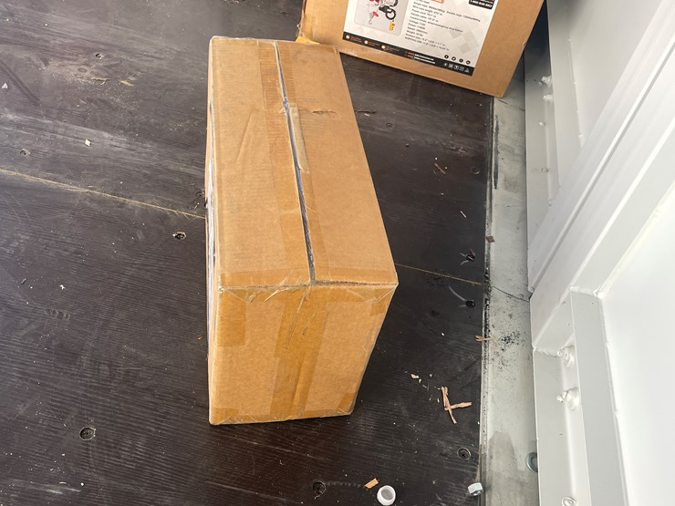 #231-•-electric-hoist-image-6