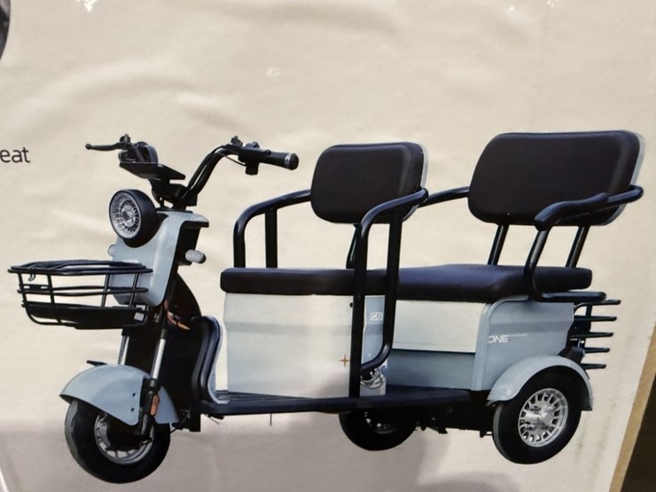 2025-ir-irgc40-tricycle-golf-cart-image-3