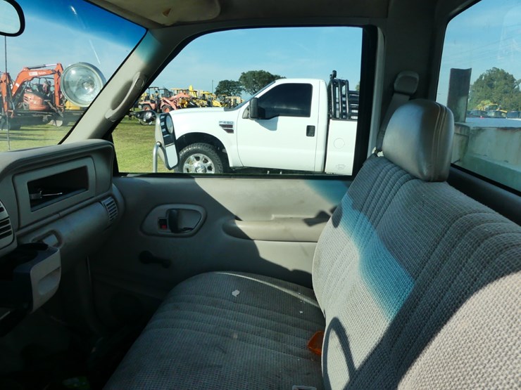 1999-gmc-3500-image-11