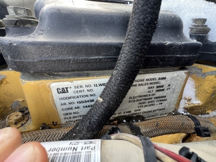 1998-peterbilt-379-image-9