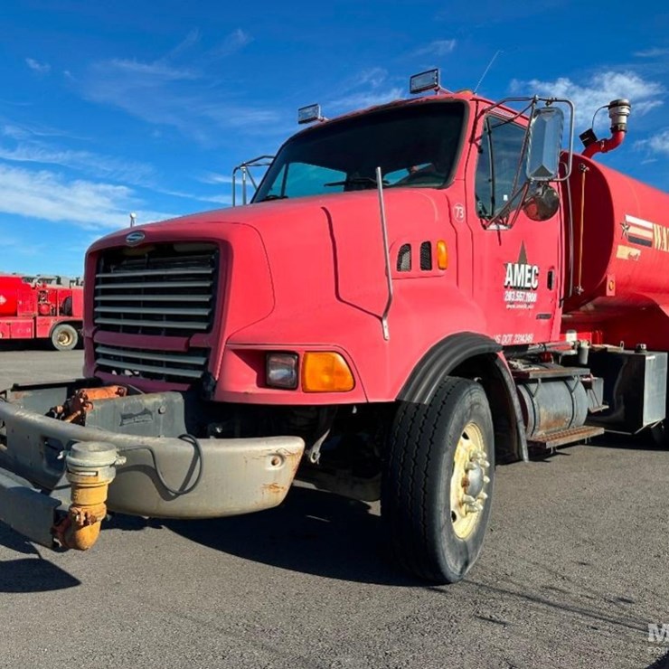 2000 STERLING LT8500