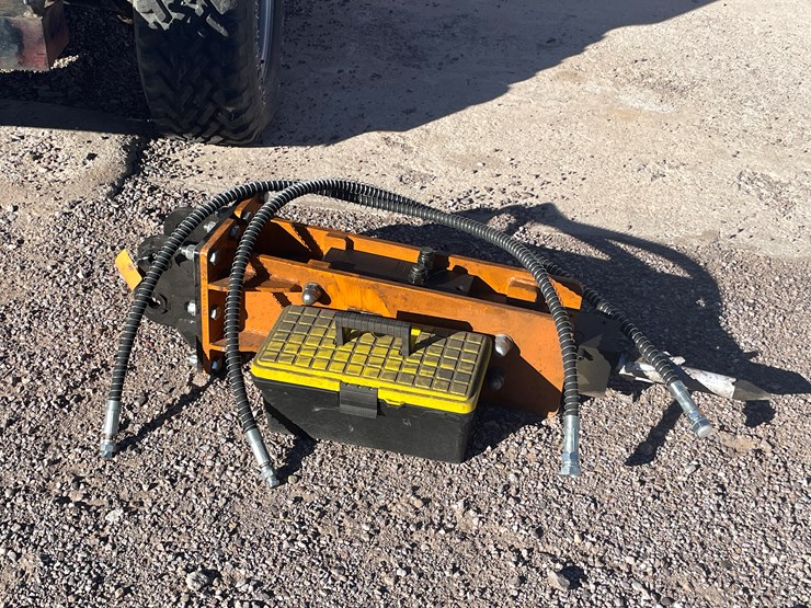 #260-•-mini-excavator-breaking-hammer-image-1