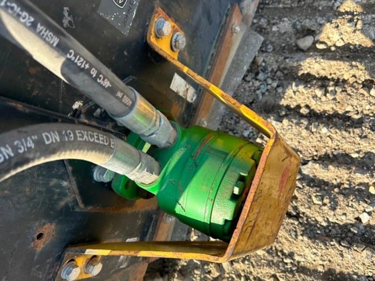 deere-br84-broom-attachment-xx00067-image-10