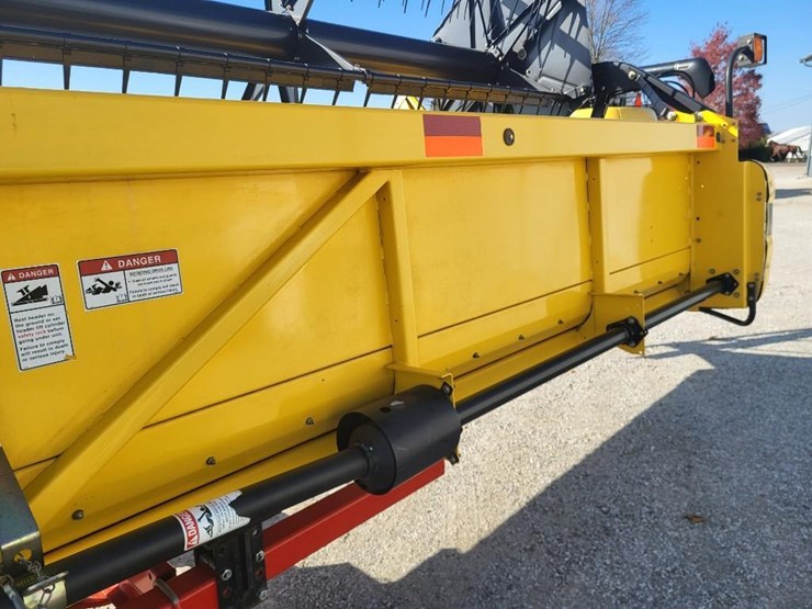 new-holland-74c-image-38