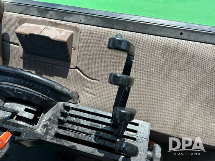 john-deere-4650-image-29