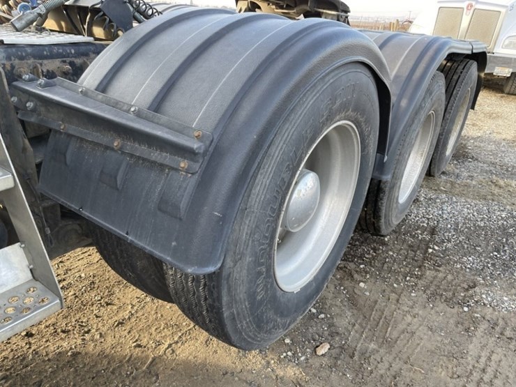 2010-kenworth-t800-image-10