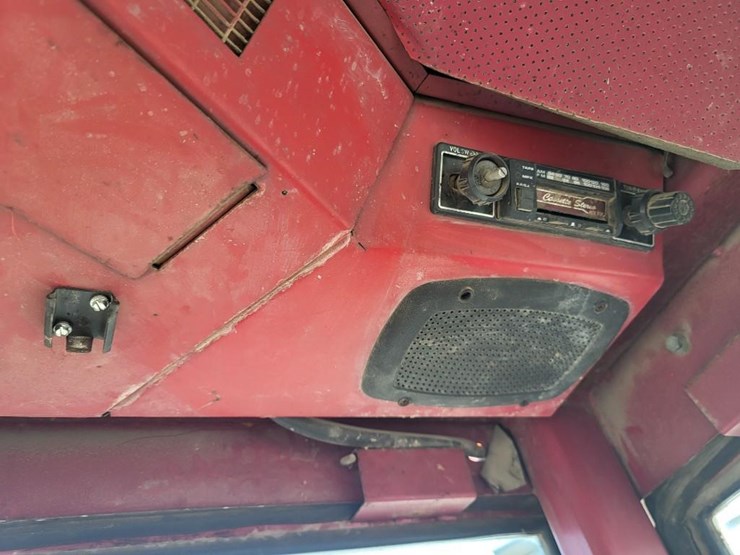 white-2-105-image-68