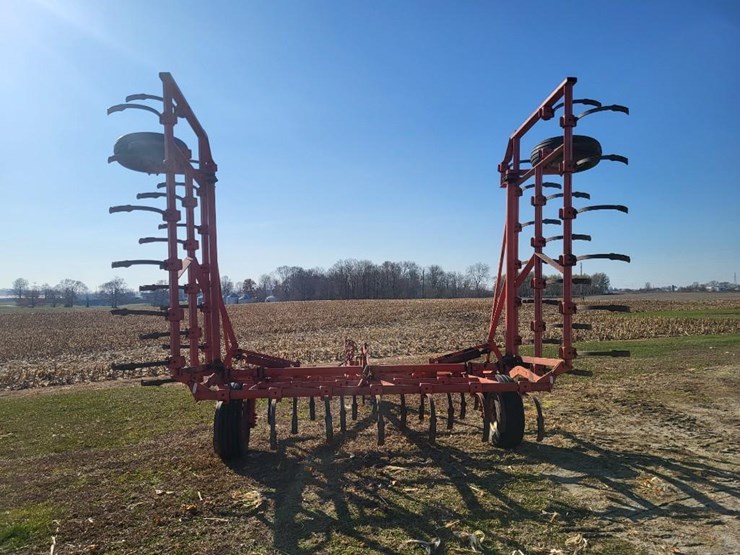 allis-chalmers-1300-field-cultivator-image-4