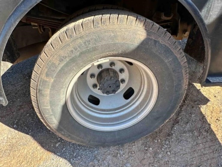 2024-ford-f350-image-26