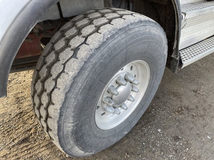 2010-kenworth-t800-image-9