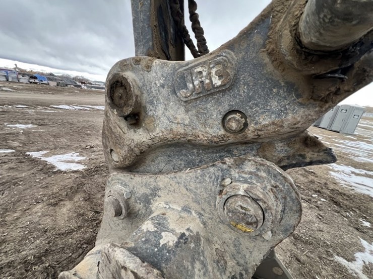 deere-245g-lc-image-8