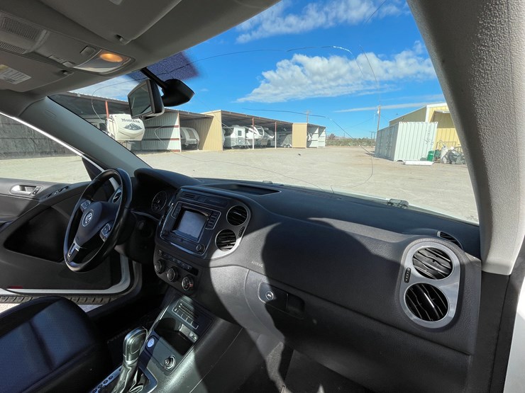 #3-•-volkswagen-tiguan-(nm-title-in-delay)-image-99