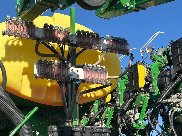 #1589-•-2020-john-deere-1795-16/31-image-2