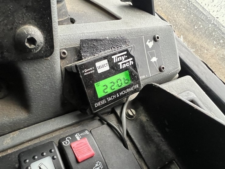 2011-caterpillar-it14g-wheel-loader-image-34