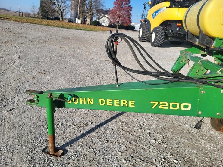john-deere-7200-image-9