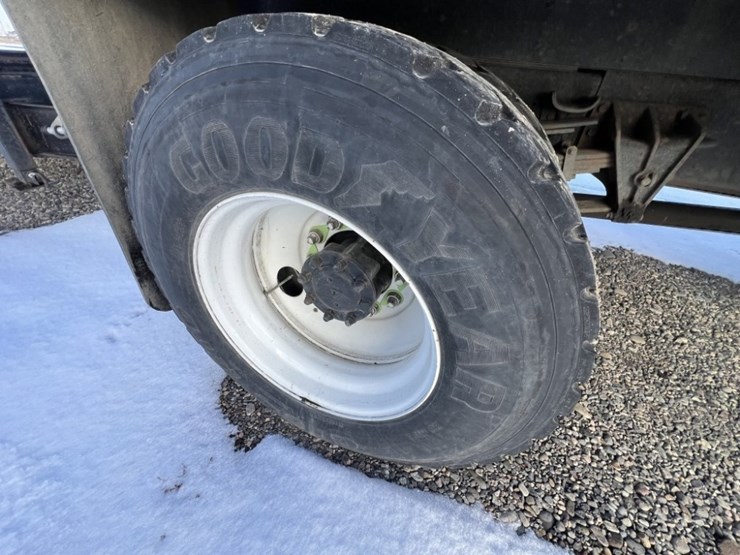 1996-international-4700-image-9