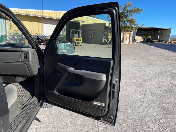 #5-•-2003-chevy-silverado-truck-(has-az-title)-image-51