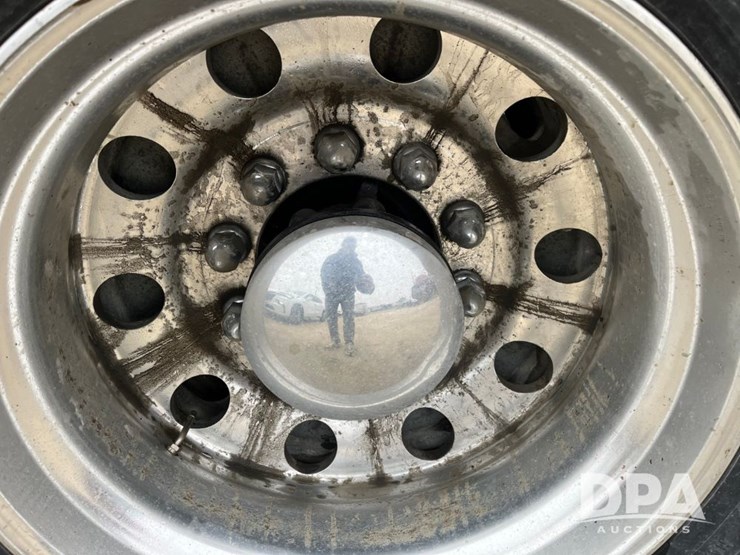 1999-peterbilt-379-image-31