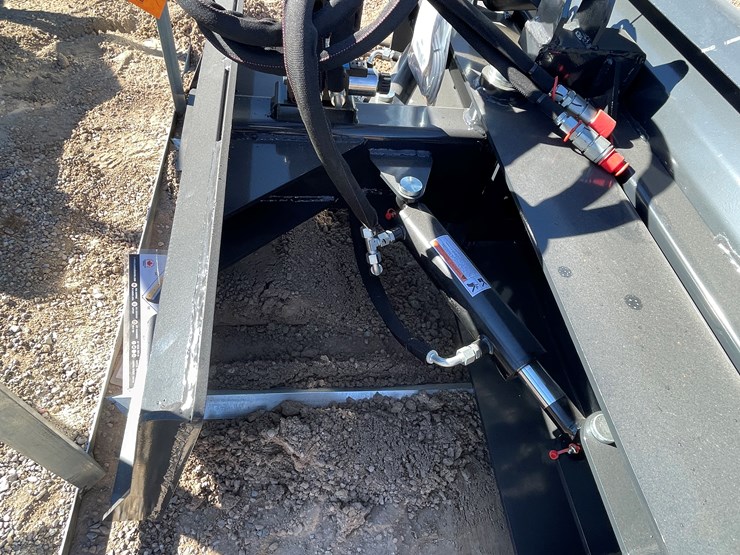 #221-•-6-way-dozer-blade-image-5