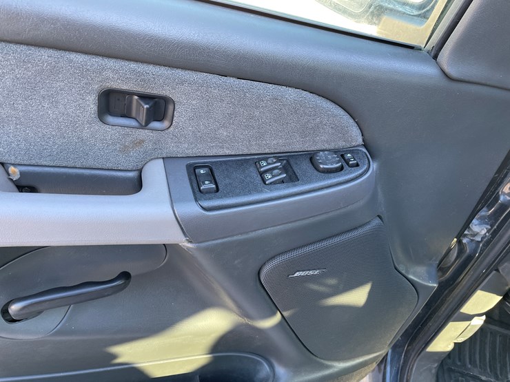 #5-•-2003-chevy-silverado-truck-(has-az-title)-image-48