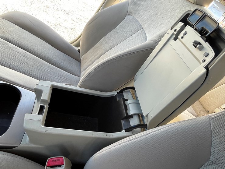 #8-•-2014-subaru-legacy-wagon-(nm-title-in-delay)-image-70