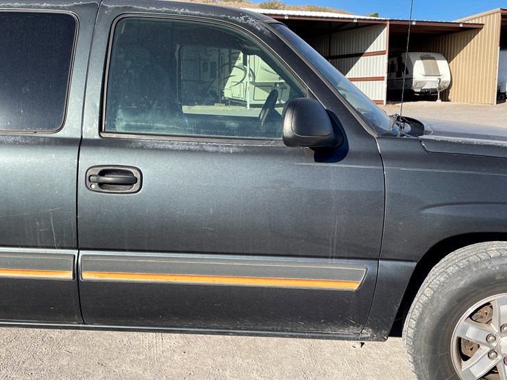 #5-•-2003-chevy-silverado-truck-(has-az-title)-image-29