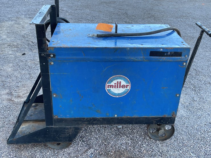 #125-•-3-phase-miller-welder-power-supply-image-17