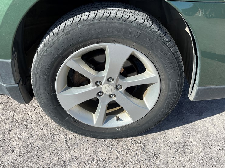 #8-•-2014-subaru-legacy-wagon-(nm-title-in-delay)-image-13