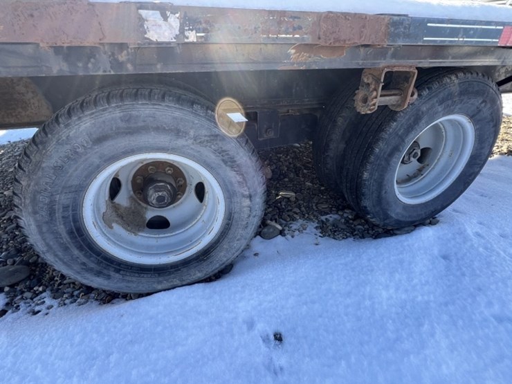 titan-trailer-image-8