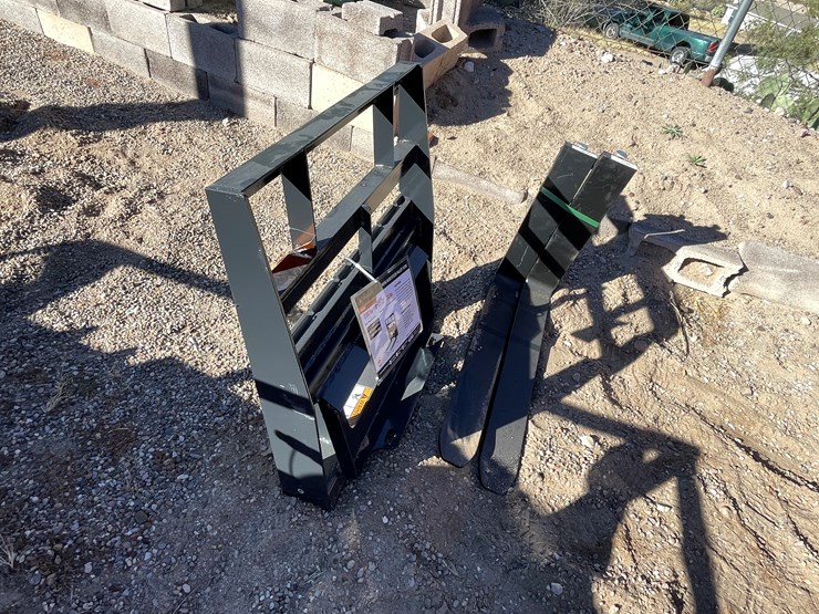 #206-•-mini-pallet-fork-image-4