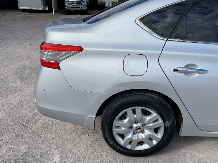 #4-•-2013-nissan-sentra-(has-nm-title)-image-35