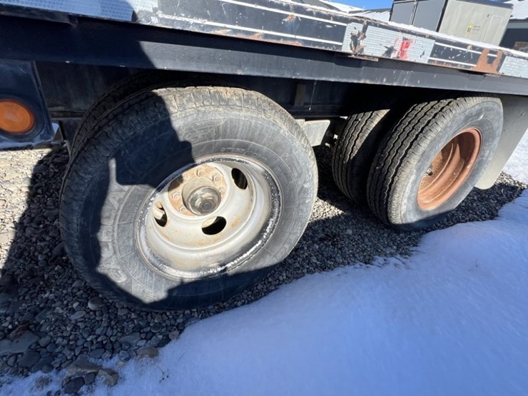 2006-titan-trailer-image-3