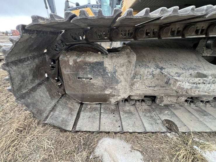 deere-245g-lc-image-17