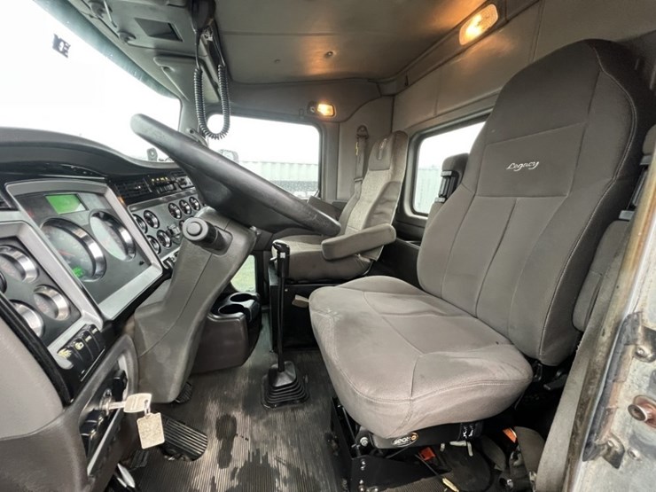 kenworth-t800-image-24