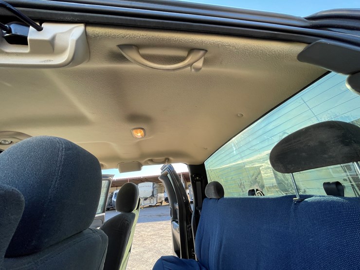 #5-•-2003-chevy-silverado-truck-(has-az-title)-image-76