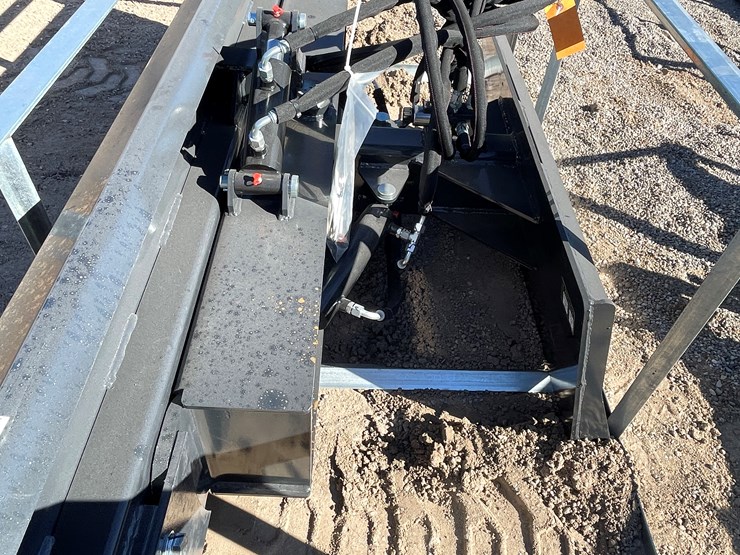 #221-•-6-way-dozer-blade-image-11