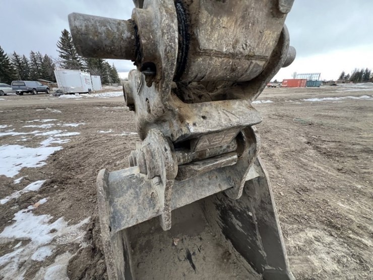 deere-245g-lc-image-9