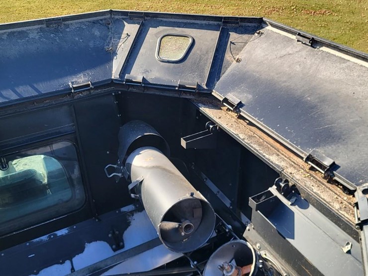 new-holland-cr9040-image-66