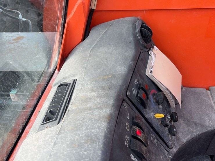 2015-jlg-g10-55a-image-41