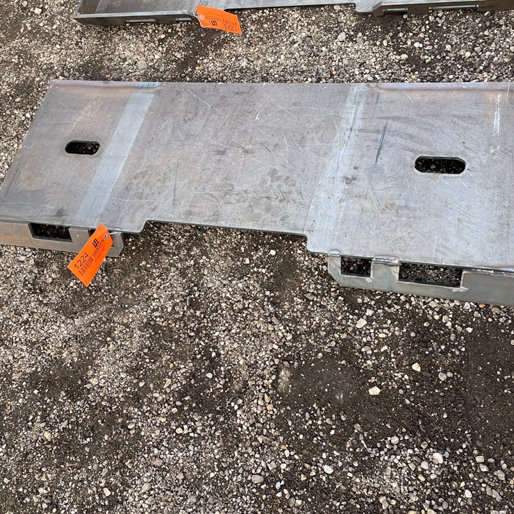 #1224 • Skidsteer Adapter Plates
