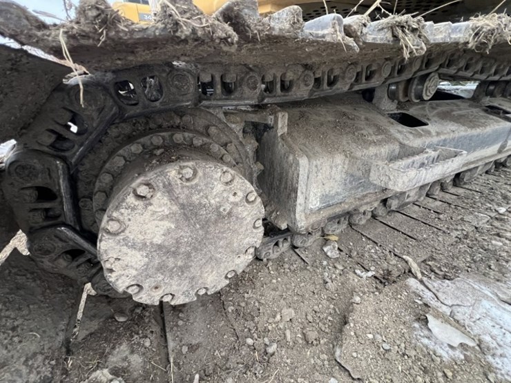 deere-245g-lc-image-14